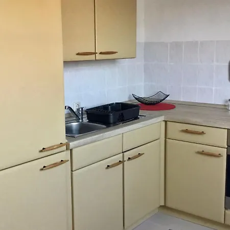 Snug Apartment In Kluetz With Garden